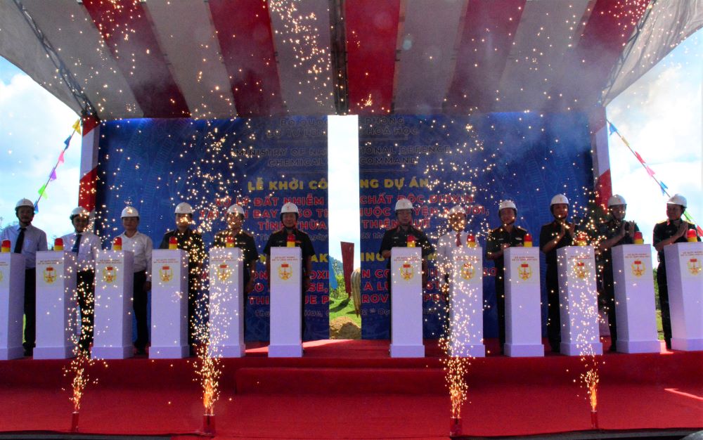 Khởi công Dự án Xử lý đất nhiễm chất độc dioxin tại sân bay A So